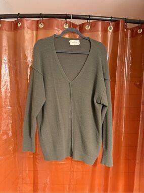 Wilfred Olive V-Neck Relaxed Knit Sweater